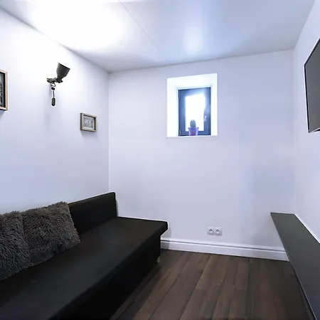 Charming In Historic Old Town Apartment *