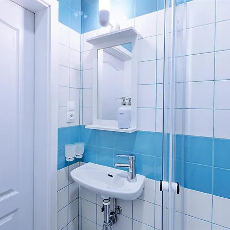 Charming In Historic Old Town Apartment *